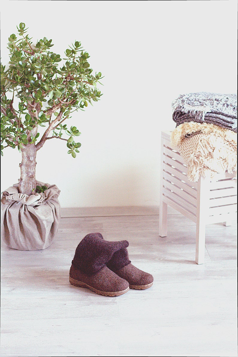 Boiled wool shoes from organic wool with rubber soles and knitted uppers image 9