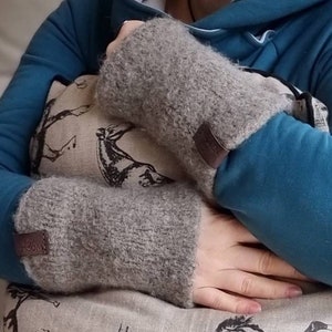 100% Wool Wrist Warmers Hand Knitted boiled wool