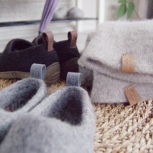 House shoes in gray felted wool image 7