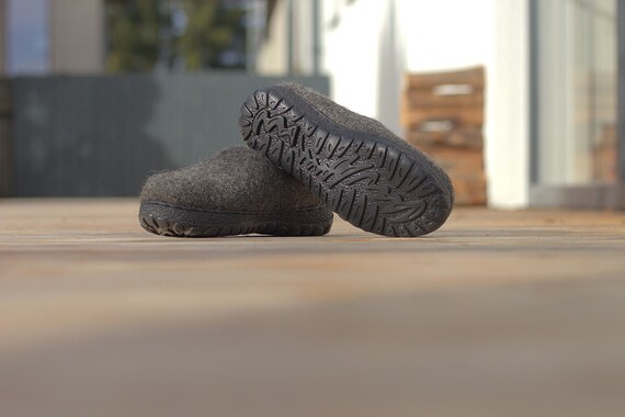 Donkergrijze vilten schoenen met flexibele rubberen zolen - Etsy België
