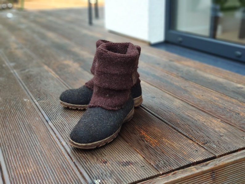 Boiled wool shoes from organic wool with rubber soles and knitted uppers 画像 8