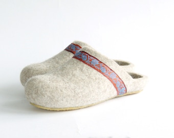 Handmade eco friendly felted slippers from natural wool - beige with orange decor - wool slippers - woman house shoes - womens slippers