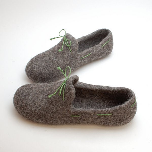 Men felt slipper loafers gray with green laces - handmade natural organic wool house shoes