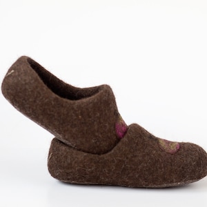 Children slippers personalized brown - Children felted organic wool clogs - felted kids slippers - eco-friendly children slippers
