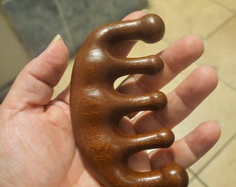 Handmade Wooden Scalp Massager Comb – Natural Green Sandalwood Hair Care Tool