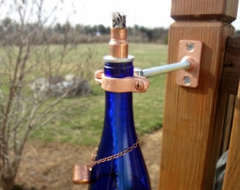 Tiki torch wine bottle upcyclé - Canada