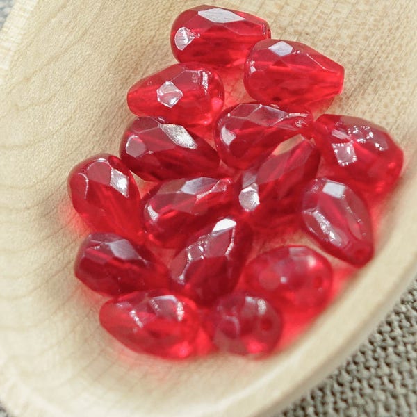 20pc 10mm Teardrop beads faceted beads 10x7mm Czech glass beads Faceted teardrops Red fire polished pear beads 10mm faceted beads pear