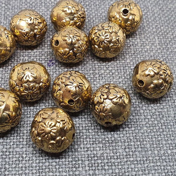 Hollow gold beads 10pc 13mm Acrylic Beads with flowers Round Plastic Beads with black patina antique gold yellow lightweights shimmer