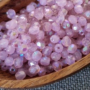 Cuentas checas de color rosa de 4 mm, cuentas de vidrio redondas de 4 mm (50) cuentas de vidrio checas pulidas al fuego, espaciadores opacos, cuentas de vidrio czechbeads 4 mm cuentas czechbeads