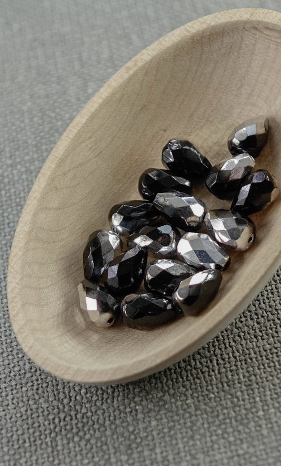20pc 10mm Black Teardrop beads faceted beads 10x7mm Czech glass beads  Faceted teardrops fire polished pear beads 10mm with silver last