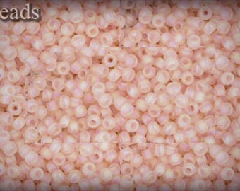 TOHO Rosaline Seed Beads: Size 11/0 Trans-Rainbow Frosted, 10g TR-11-169F