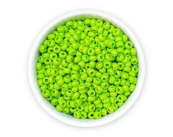 3mm size 8/0 Seed beads 20g Opaque bright green coated Czech rocailles NR 331-19001-16A54