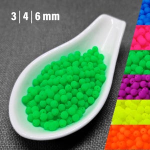 UV Active Druk Beads, Green Neon Czech Glass Round Beads, 3mm 4mm 6mm, Jewelry Spacer Beads in Bright Colors