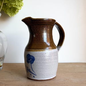 Vintage 1980s Gordon Pottery Stoneware Jug - Hand-Thrown Ceramic Pitcher with Blue Flower, Salem/Elora Ontario