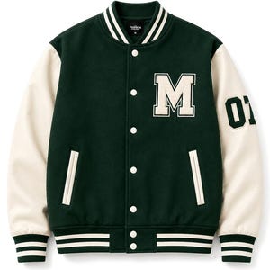 以下が含まれることがあります： 前面に文字「M」と数字「01」がアップリケされた、緑とクリーム色のスタジアムジャンパー。 ジャケットはボタン留め、襟、袖口、裾に白いストライプ、クリーム色の袖が付いています。