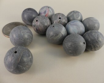 Vintage grey swirled marble round plastic bead - 40 pcs. 18 mm.