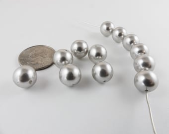Vintage satin silver round bead - 33 pcs. 12 mm.