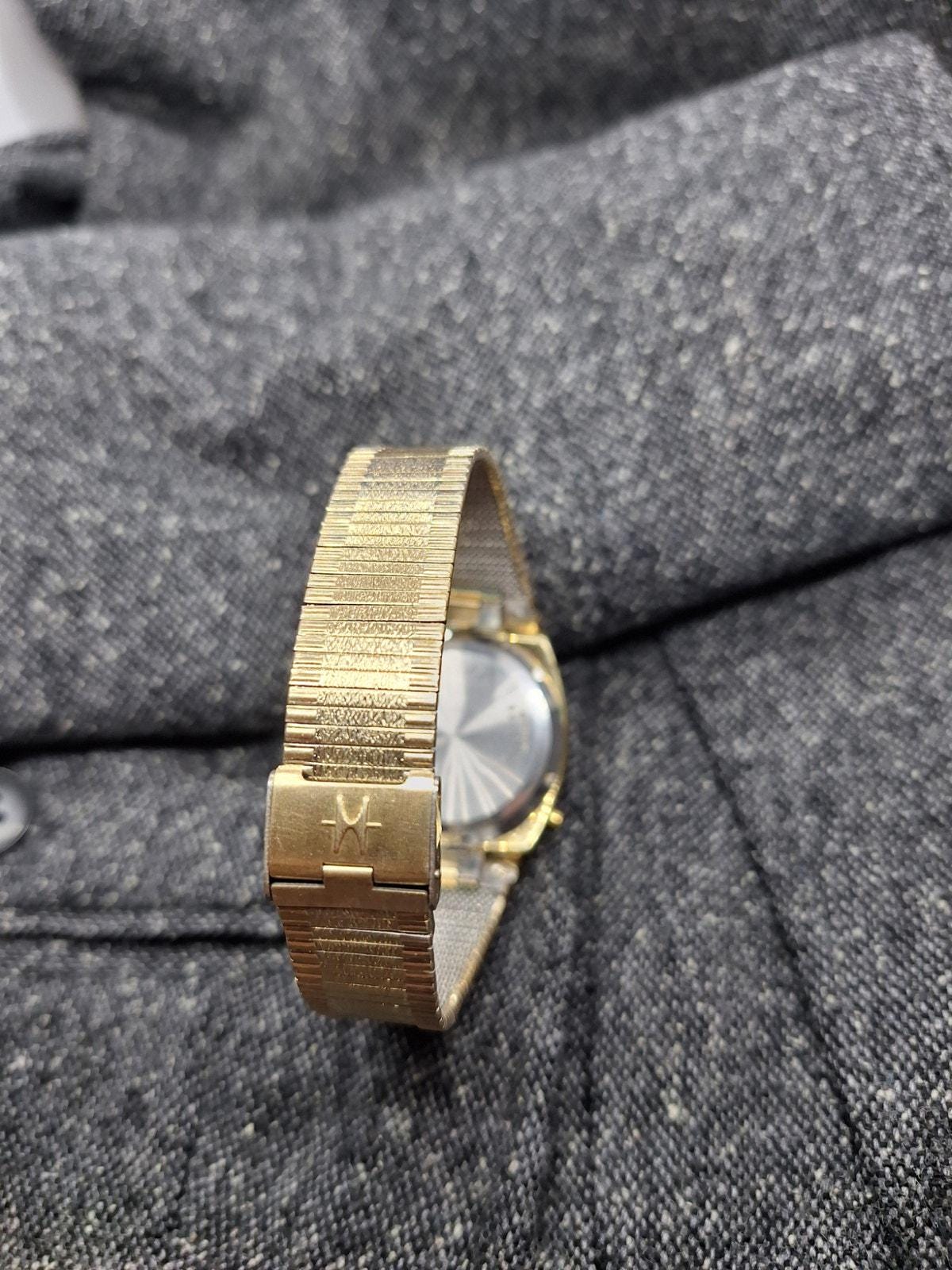 Hamilton QED LED Digital Watch 993276 Working 865 10K Gold Overlay Bark Bracelet Hamilton QED LED Digital Watch 993276 Working 865 10K Gold  main image 3