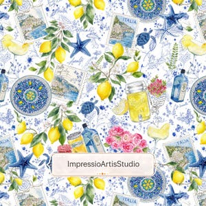 Pode incluir: Padrão de aquarela com limões, estrelas do mar azuis e selos postais italianos em fundo branco. Inclui pratos azuis e brancos, um copo de limonada e o texto "ImpressoArtisStudio".
