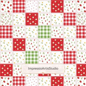 Pode incluir: Um padrão de tecido patchwork com uma grade de quadrados com vários designs, incluindo xadrez vermelho e branco, xadrez verde e branco, morangos vermelhos, margaridas brancas, flores amarelas e bolinhas vermelhas, com o texto ImpressioArtisStudio.
