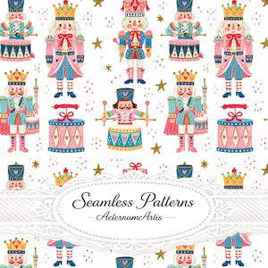 Pode incluir: Um padrão contínuo com figuras ilustradas de quebra-nozes em uniformes rosa, azul e dourado, intercaladas com tambores e estrelas douradas sobre um fundo branco. Uma etiqueta oval branca central exibe o texto Seamless Patterns AeternumArtis.