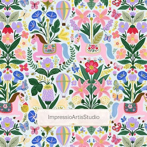 Puede incluir: Un patrón repetitivo sobre un fondo azul claro que presenta caballos de carrusel rosas, globos aerostáticos coloridos, diversas flores, follaje verde, mariposas y abejas. El texto ImpressioArtisStudio está centrado en un recuadro rectangular.