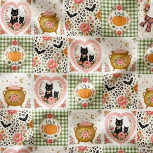 Op de afbeelding: Een stofpatroon met herhalende vierkanten met illustraties van zwarte katten in roze hartjes, oranje pompoenen in groene ruitjes, gouden ketels met roze bubbels en zwarte vleermuizen op een luipaardprint achtergrond.