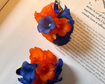Pendientes de resina con forma de flor de MARION GODART Paris / Joyería artística francesa con carácter