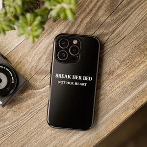 Etui na telefon Cheeky Typography | Czarny matowy pokrowiec na iPhone'a i Androida
