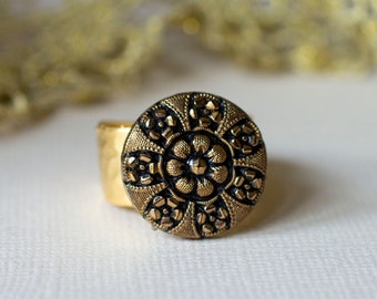 Vintage Button Ring