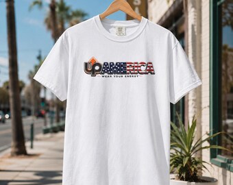 Up America Flagge Logo T-Shirt | USA Typografie Tee