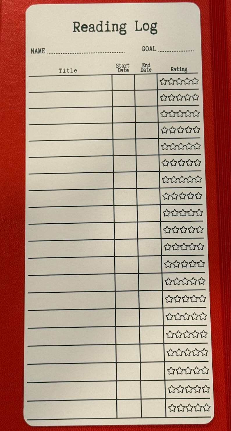 K&ouml;nnte beinhalten: Ein wei&szlig;er Leseprotokoll-Einsatz mit schwarzen Linien und Text. Oben auf dem Einsatz steht "Reading Log" und enth&auml;lt Abschnitte f&uuml;r "Name" und "Ziel". Darunter befinden sich Abschnitte f&uuml;r "Titel", "Startdatum", "Enddatum" und "Bewertung".