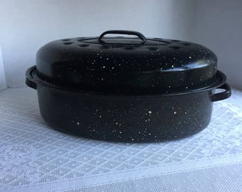 Enamelware Speckled Roasting Pan / Vintage Black and White Granite Ware Turkey Roaster