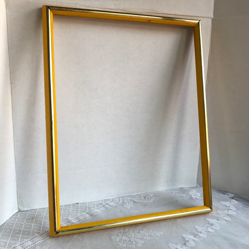 Vintage Yellow Wood Frame Rectangle Picture 14 X Image 0