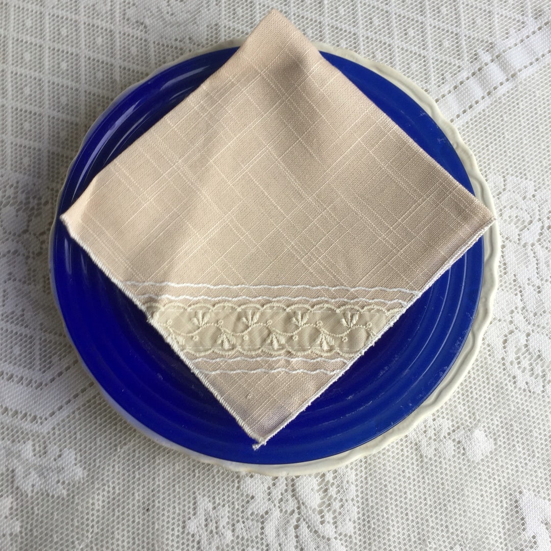 Vintage Cloth Napkin Set / Hand Embroidered Lace Tea Napkins / Tan