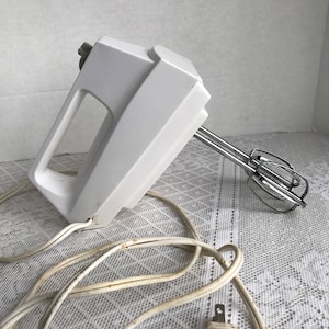 betty crocker hand mixer