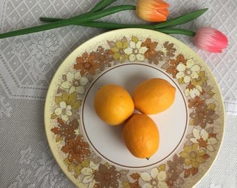 Melamine Plate / Vintage Floral Dinner Plate / Yellow and Brown Daisy Plate by Lenox Ware