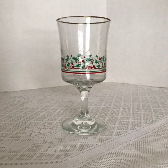 Sale Vintage Wine Glass Christmas Holly Berry And Gold Trim Etsy