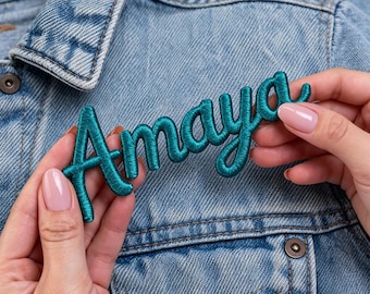 Personlig namnbricka broderad järn, anpassad färgglad namnbricka, skoluniform namnbricka för barn, livfull broderi för ryggsäckar