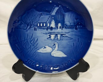 Bing & Grøndahl "Christmas in the Village" Deens porseleinen bord 1974