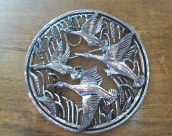 Vintage Sarah Coventry Flying Geese Brooch, Large Round Bird Brooch/Pendant, Bird Lovers Gift, Shawl Pin, Wrap Pin, Flying Bird Pendant