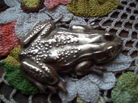 Vintage Brass Frog Brooch, Large Frog Brooch, Fro… - image 9