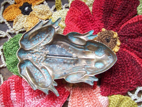 Vintage Brass Frog Brooch, Large Frog Brooch, Fro… - image 3