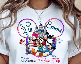 Divertida camiseta para viaje familiar a Disney: Camiseta personalizada a juego para vacaciones en Disney World 2026, Mickey y sus amigos, Castillo y familia.