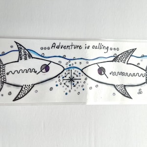 Lesezeichen mit Hai-Motiv, laminiertes Lesezeichen, Kompass für Meeresabenteuer, maritimes Geschenk für Bücherliebhaber | Whimsy Tangles