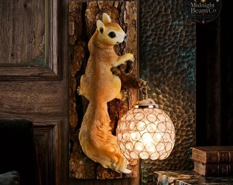 Squirrel Wall Lamp Crystal Sconce, Resin Animal Wall Light, Vintage Loft Bedroom Sconce, Nordic Quirky Hallway Wall Decor, Cottagecore Lamp
