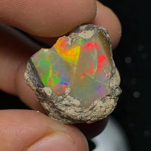 25.90 Ct Ethiopian Opal Dark Rough Stone | AAA Flashy Multi Fire Opal | Opal Rough Gemstone| Jewelry Making Supply | Handmade Opal Jewelry.