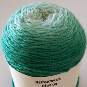 Cachemire Soie: 4ply Fingering Weight Wool, Silk, Cashmere blend gradient dyed knitting yarn. Colourway - Forest Fern