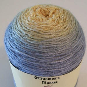 Cachemire Soie: 4ply Fingering Weight Wool, Silk, Cashmere blend gradient dyed knitting yarn.  Colourway - Mischka. 100gm