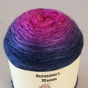 Cachemire Soie: 4ply Fingering Weight Wool, Silk, Cashmere blend gradient hot pink to dark navy knitting yarn. Mikiv